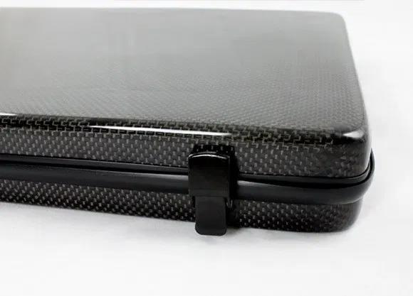 2-hardware-de-fibra-de-carbono-para-laptop.jpg
